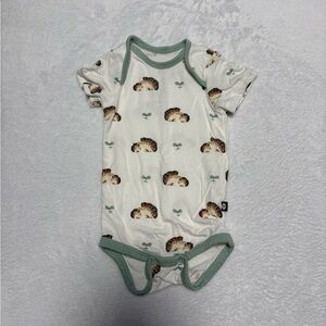 Kyte Baby Hedgehog Bamboo Bodysuit | 0–3 Months | EUC